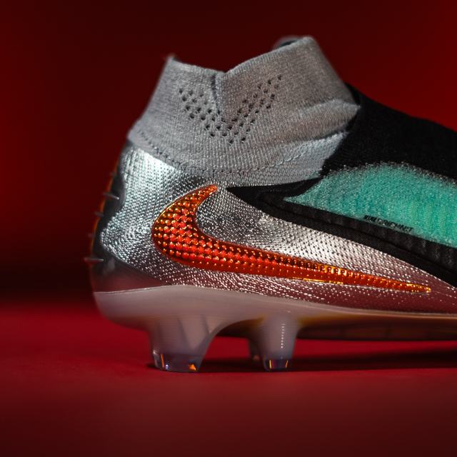 NIKE PHANTOM