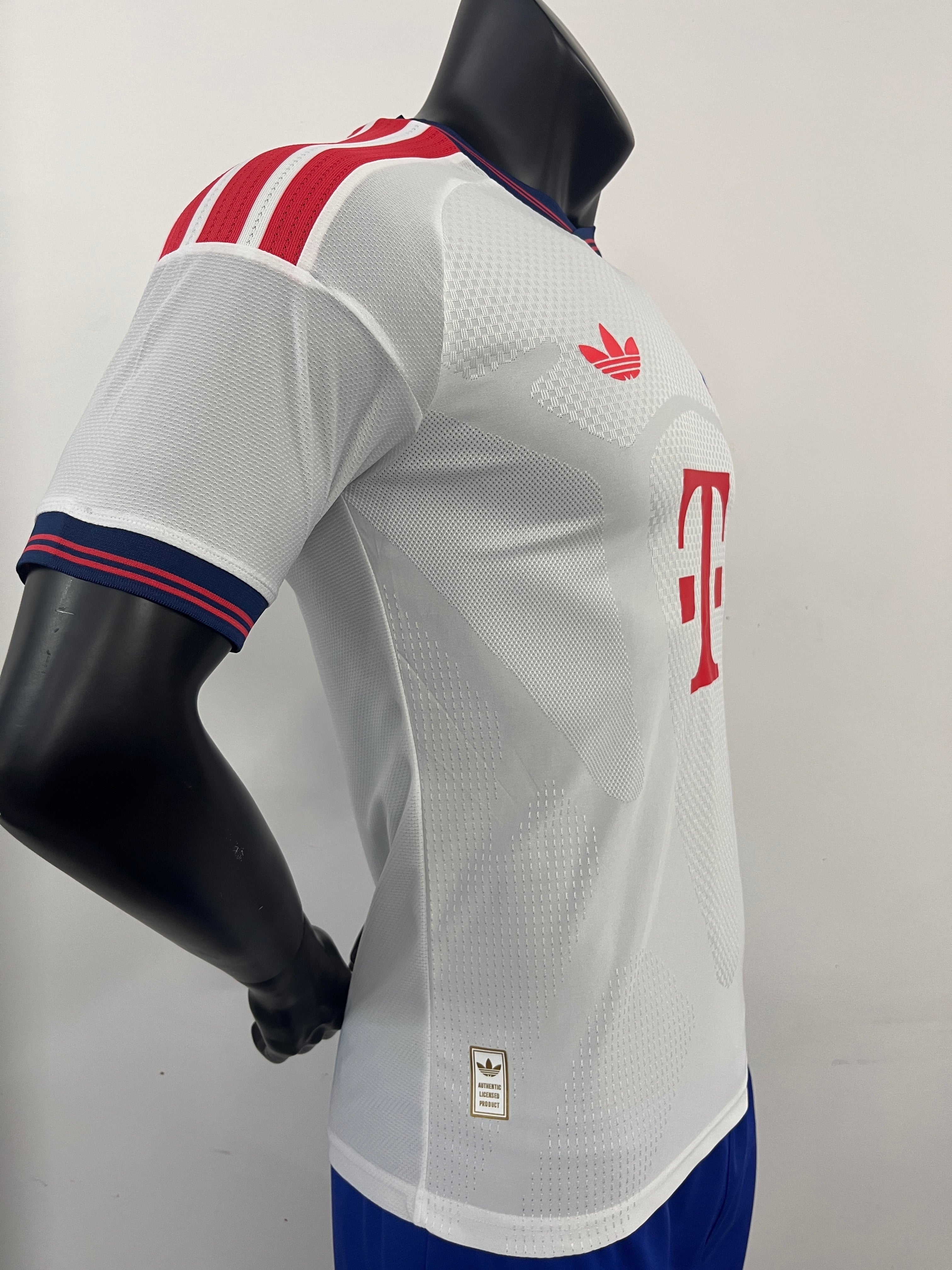 BAYERN MUNICH AWAY 26/27