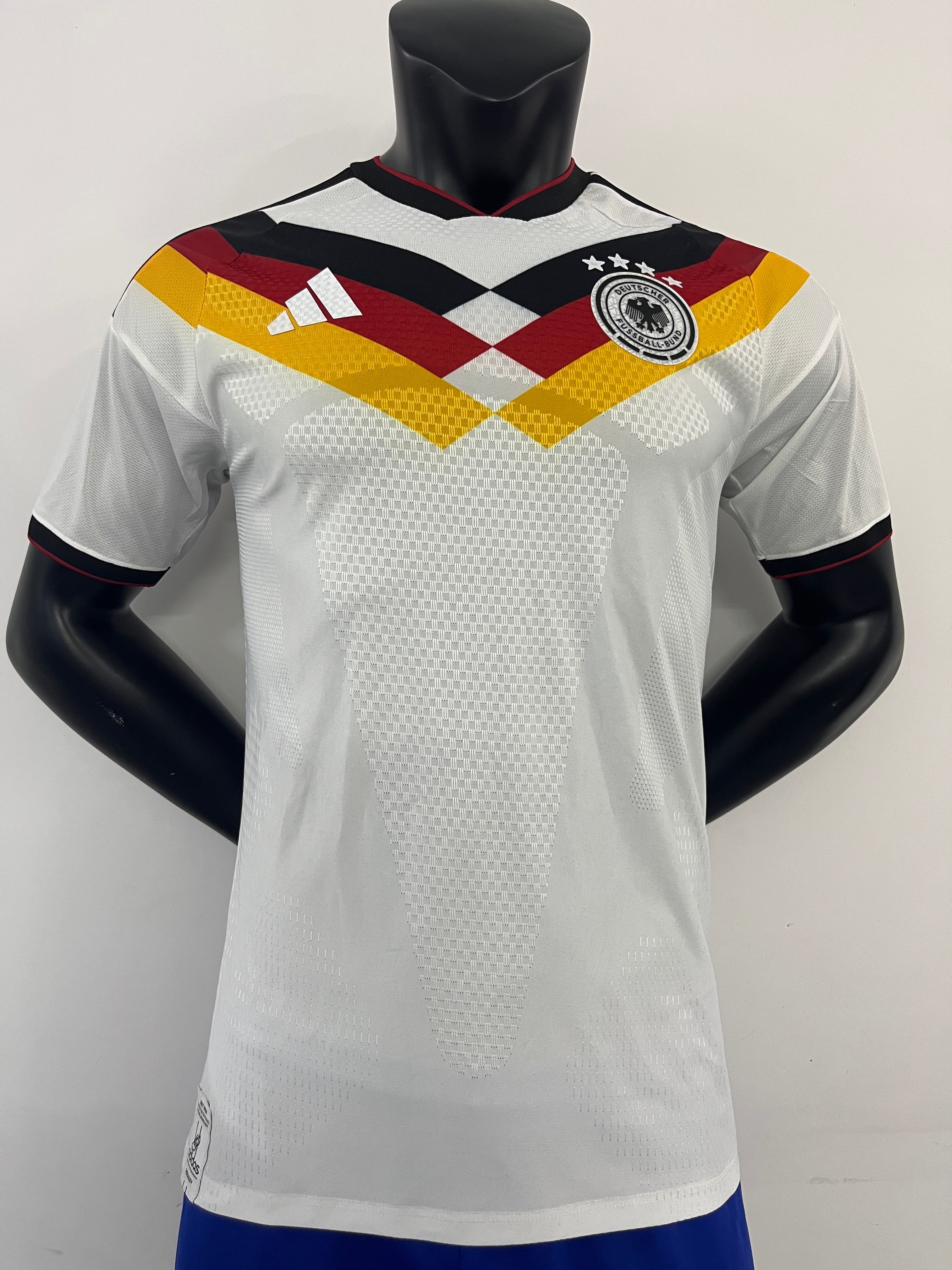 GERMANY HOME 26/27