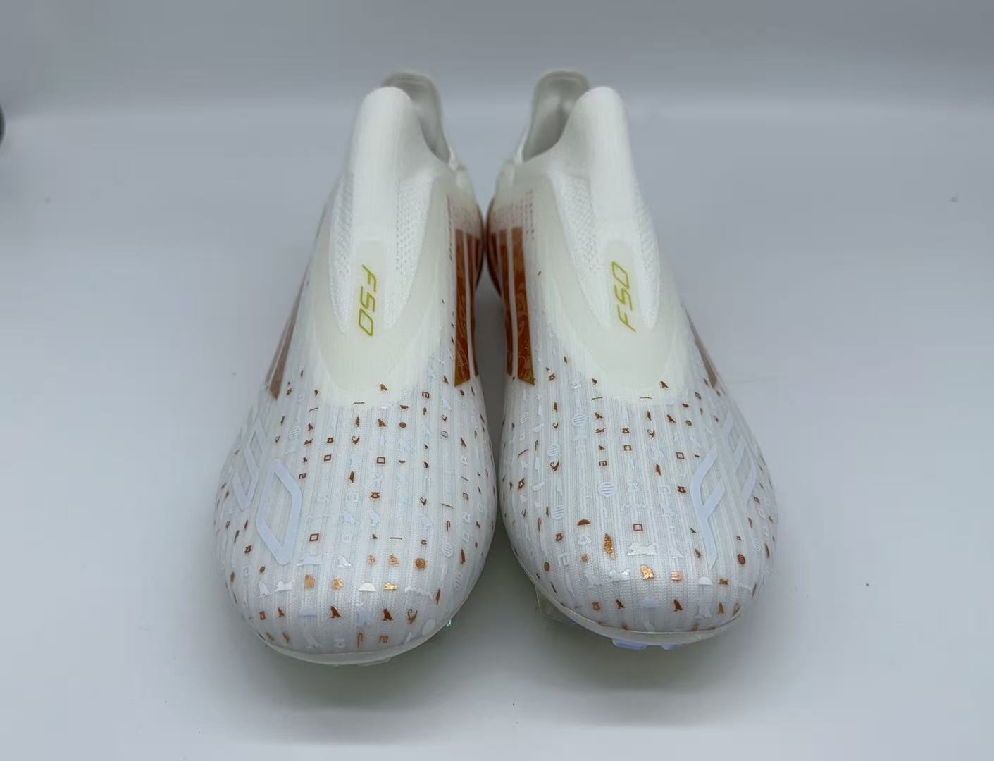 F50 ELITE SALAH LACELESS