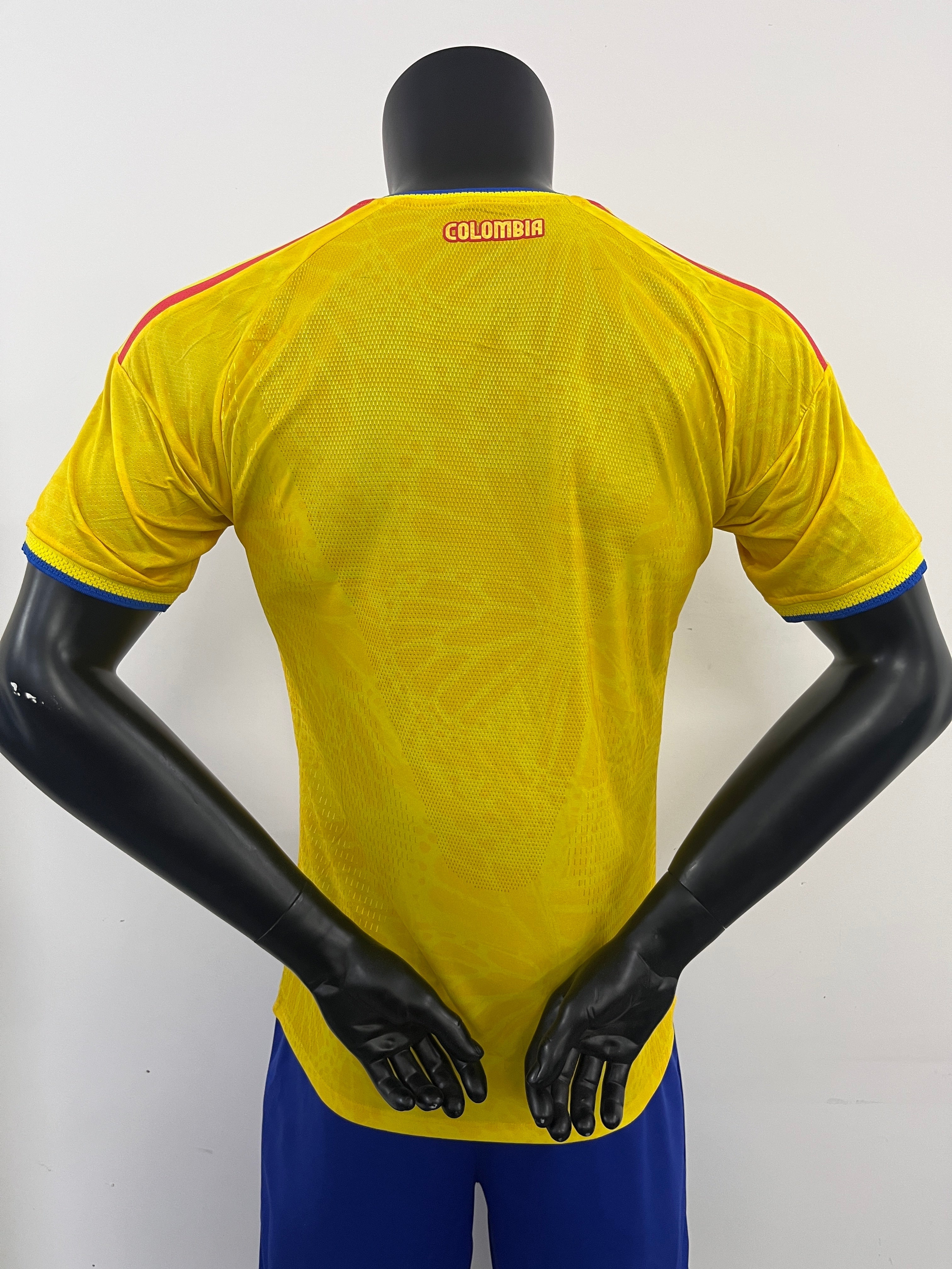 COLOMBIA HOME 26/27