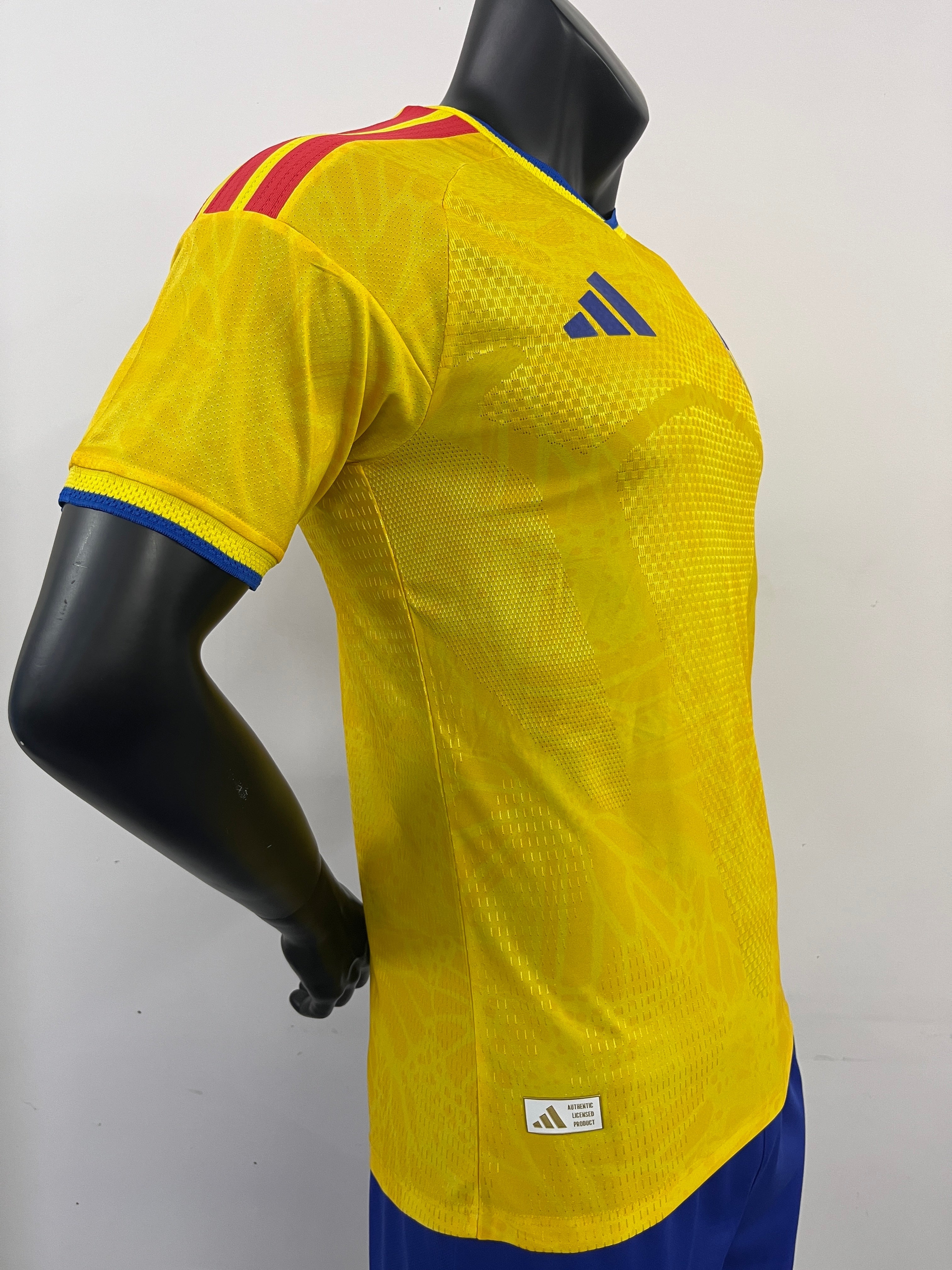 COLOMBIA HOME 26/27