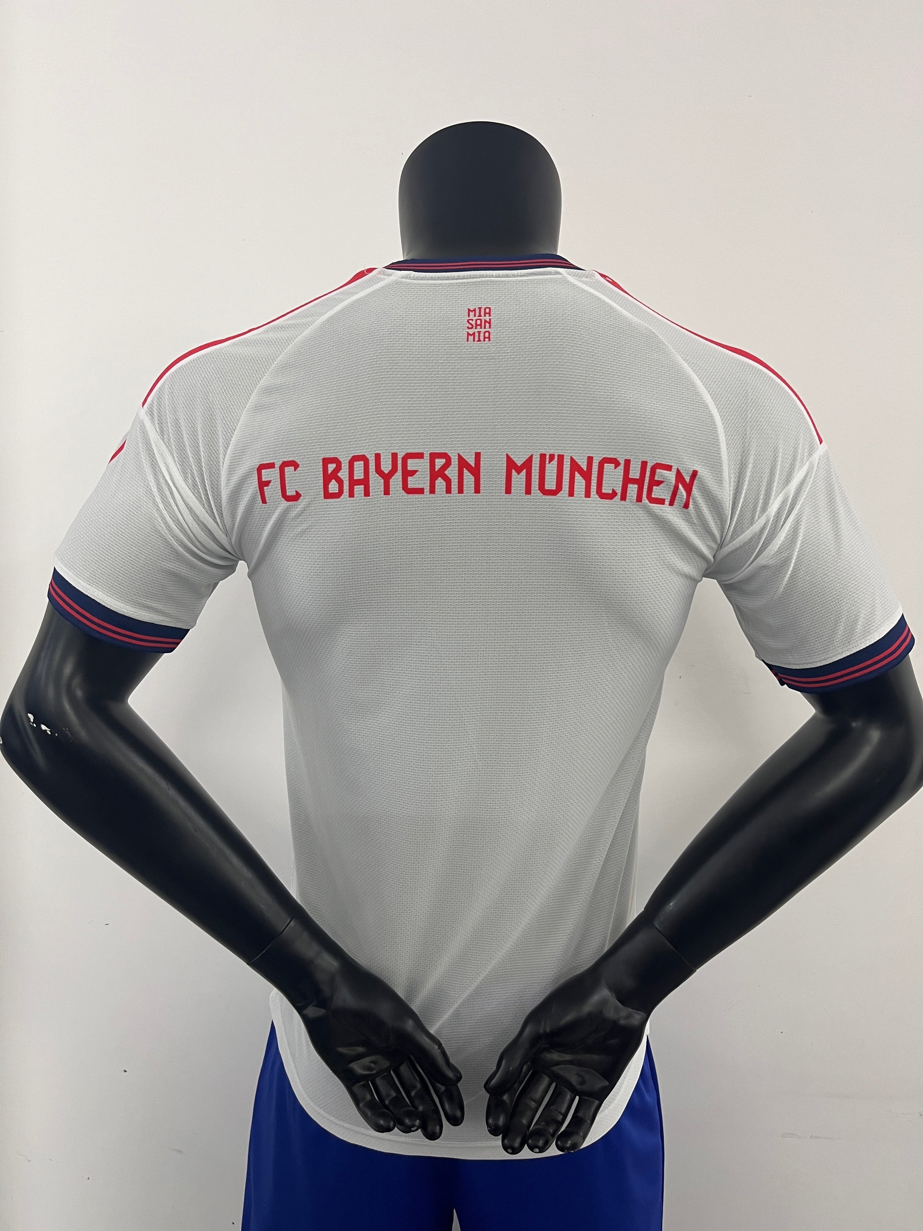 BAYERN MUNICH AWAY 26/27