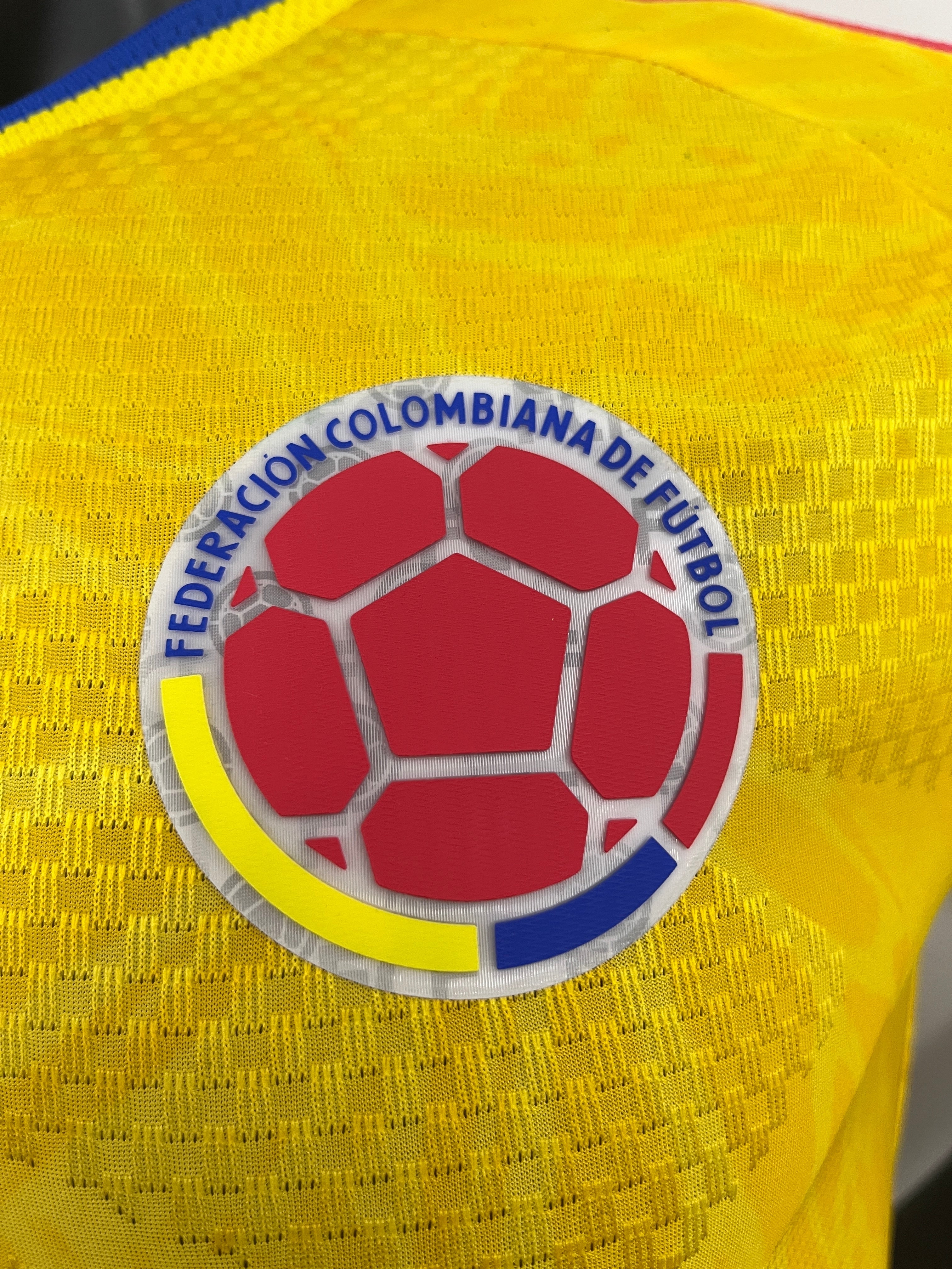 COLOMBIA HOME 26/27